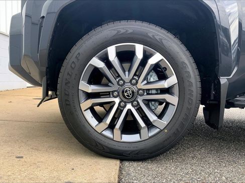 New 2025 Toyota 4Runner Limited image 15