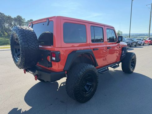 Used 2020 Jeep Wrangler Unlimited Sahara w/ Uconnect 4C Nav & Sound Group AWD/4WD image 4
