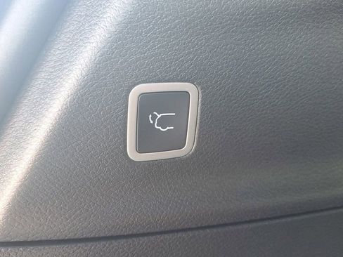 New 2026 Chrysler Pacifica Select image 10