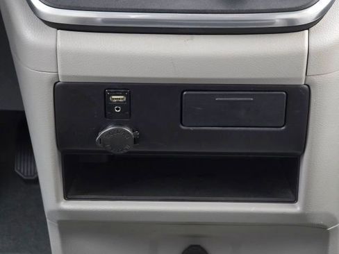 Used 2015 Toyota Sienna LE image 20