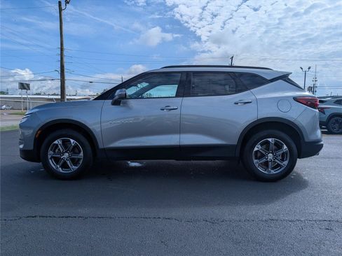 Used 2024 Chevrolet Blazer LT FWD image 5