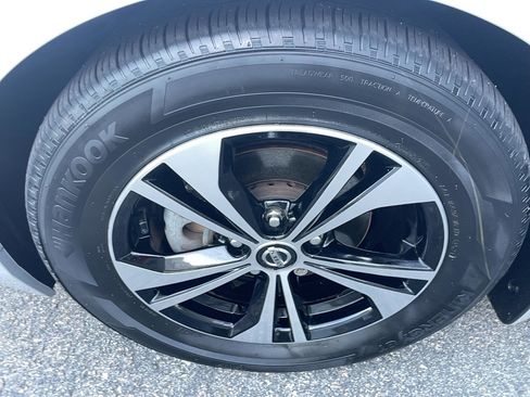 Used 2022 Nissan Sentra SV image 5