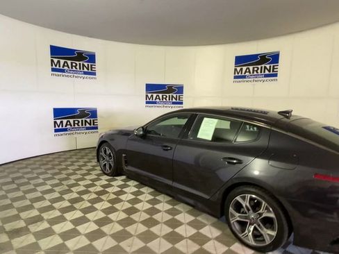 Used 2021 Kia Stinger GT-Line w/ Sun & Sound Package RWD image 8