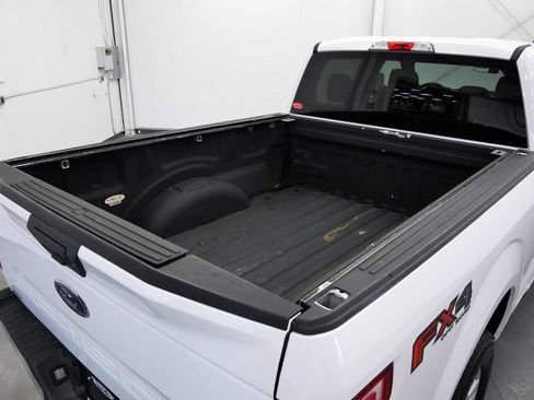 Used 2020 Ford F150 XLT w/ Heavy-Duty Payload Package AWD/4WD image 37