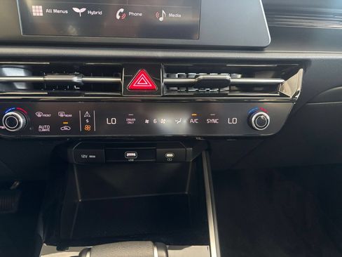 Used 2026 Kia Niro LX FWD image 17