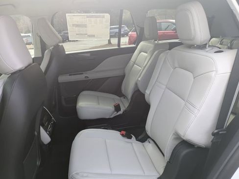 New 2026 Lincoln Aviator 2WD w/ Jet Appearance Package image 12
