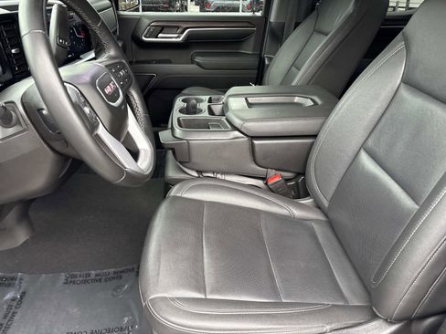 Certified 2024 GMC Sierra 1500 SLT image 16