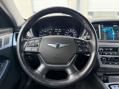 Used 2018 Genesis G80 3.8 w/ Option Group 03 image 11