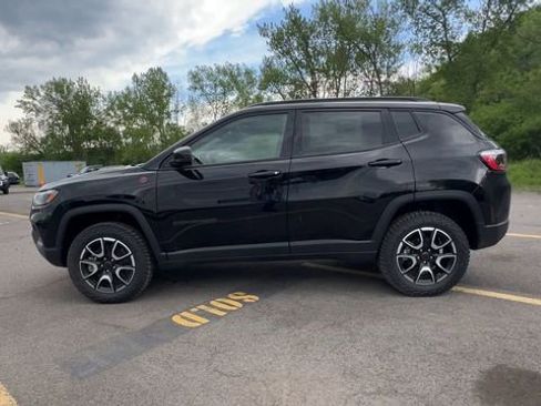 New 2026 Jeep Compass Trailhawk AWD/4WD image 5