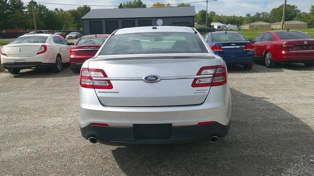 Used 2015 Ford Taurus SEL w/ Equipment Group 201A FWD image 4