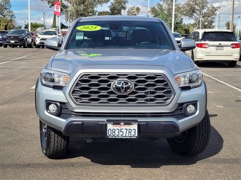 Used 2023 Toyota Tacoma TRD Off-Road image 2