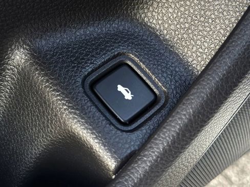 Used 2020 Honda Accord LX image 25