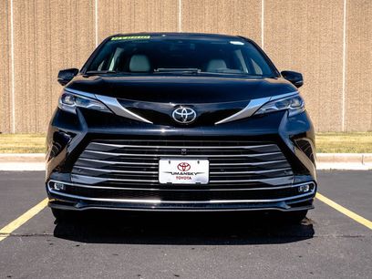 New 2026 Toyota Sienna Platinum