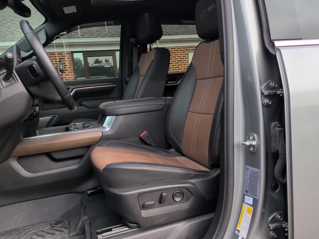 Used 2024 Chevrolet Silverado 2500 High Country w/ High Country Premium Package AWD/4WD image 20