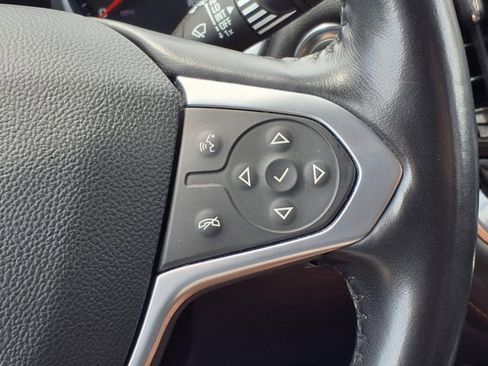 Used 2021 Chevrolet Traverse LT AWD/4WD image 19