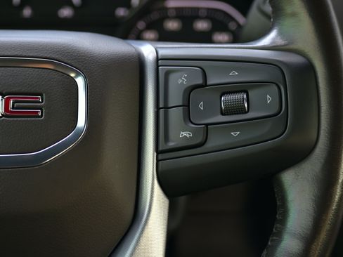 Used 2020 GMC Sierra 1500 Elevation w/ Elevation Value Package image 20