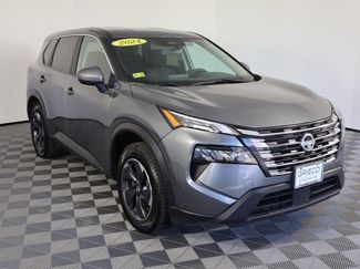 Used 2024 Nissan Rogue SV video 1