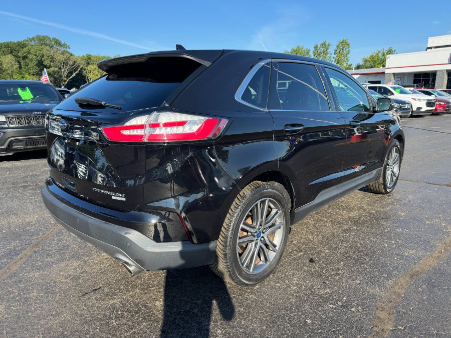 Used 2019 Ford Edge Titanium w/ Cold Weather Package AWD/4WD image 5