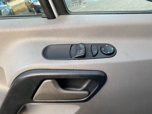 Used 2014 Mercedes-Benz Sprinter 3500 image 12