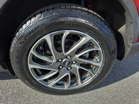 Certified 2022 Lincoln Corsair AWD w/ Equipment Group 101A image 33