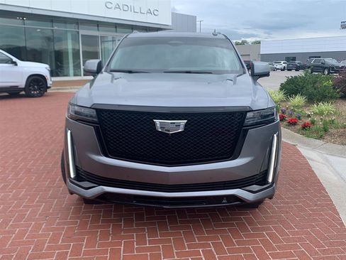 Used 2022 Cadillac Escalade Sport Platinum AWD/4WD image 1
