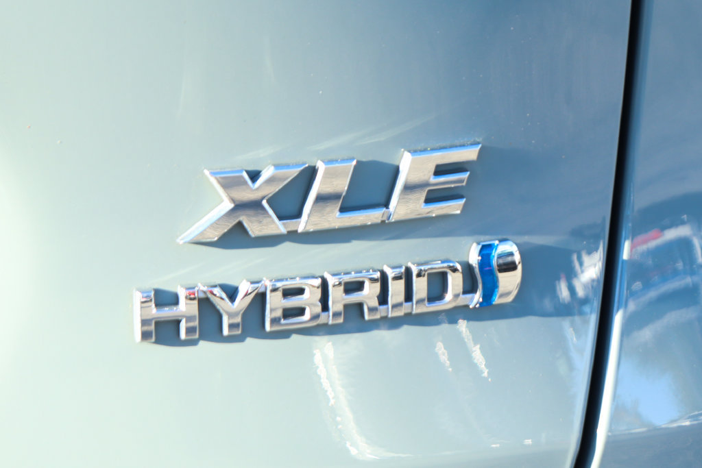Used 2021 Toyota RAV4 XLE Premium AWD/4WD image 48