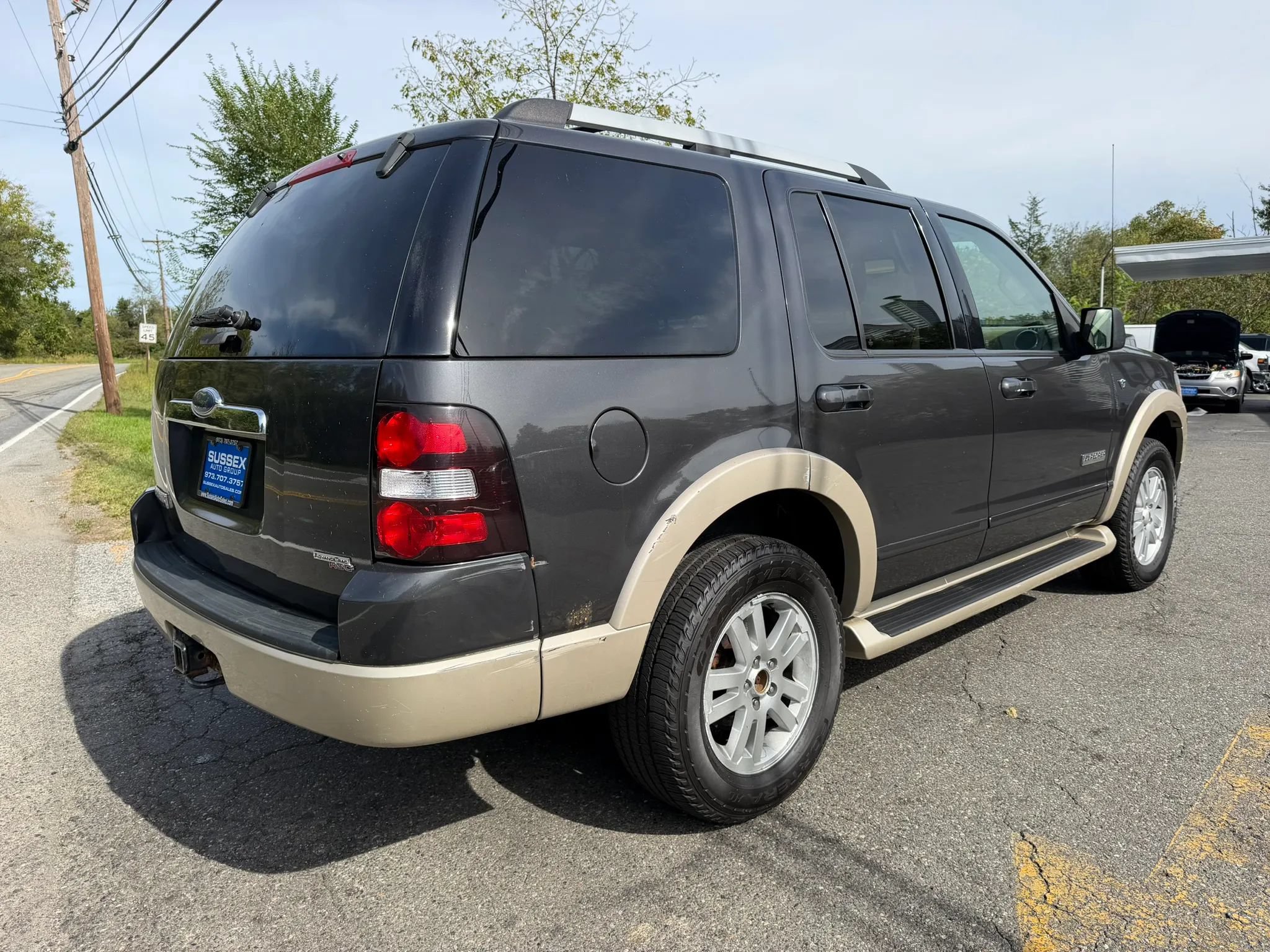 Used 2007 Ford Explorer Eddie Bauer AWD/4WD image 4