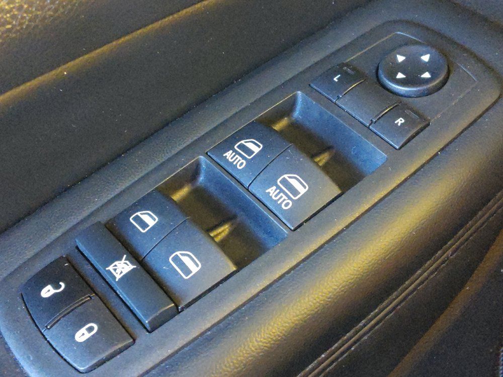Used 2022 Jeep Grand Cherokee Laredo X RWD image 27