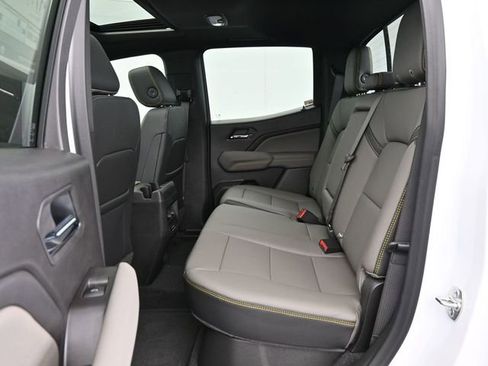 New 2026 Chevrolet Colorado ZR2 w/ Technology Package AWD/4WD image 28