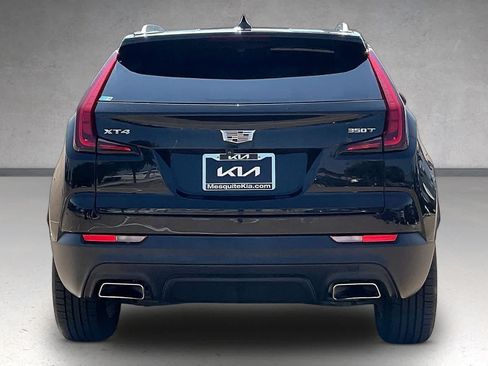 Used 2023 Cadillac XT4 Luxury w/ Cold Weather Package FWD image 5