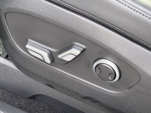 Used 2026 Hyundai Ioniq 9 SEL image 17