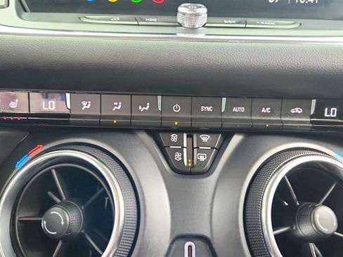 Used 2024 Chevrolet Blazer LT w/ Convenience Package image 38