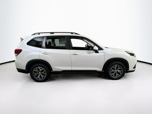 Used 2023 Subaru Forester Premium AWD/4WD image 4