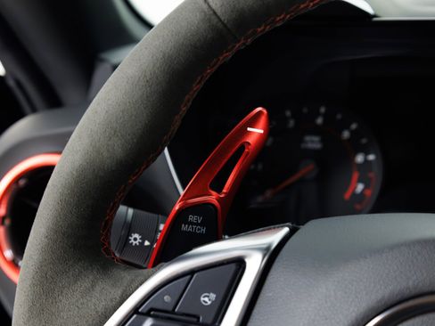 Used 2018 Chevrolet Camaro ZL1 image 20