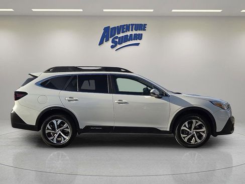 Used 2021 Subaru Outback Limited image 7