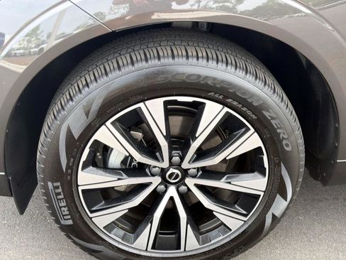 Used 2024 Volvo XC60 B5 Core w/ Protection Package Premier image 10