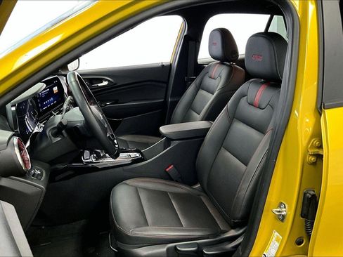 Used 2024 Chevrolet Trax RS w/ Driver Confidence Package image 24