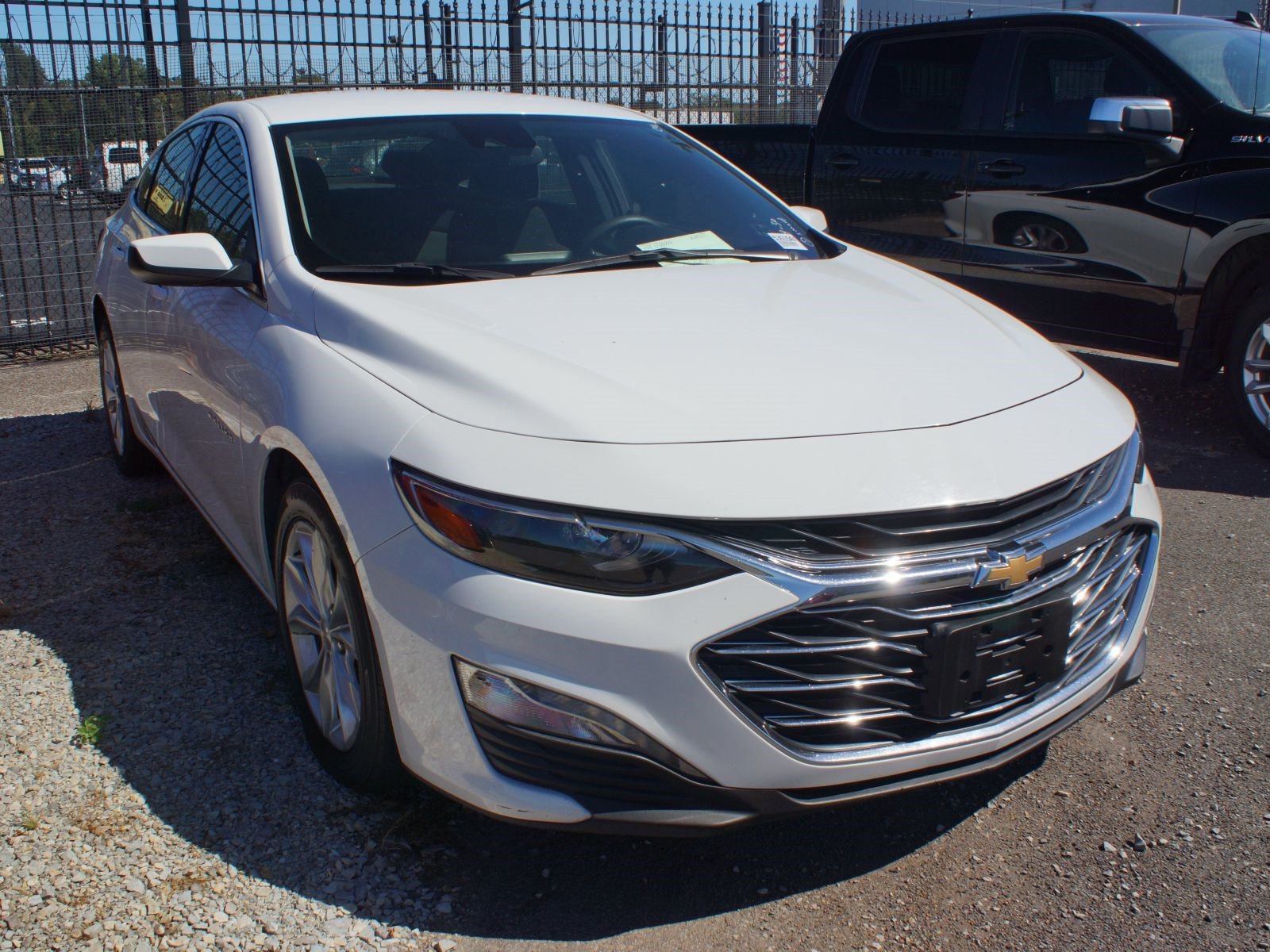 Used 2024 Chevrolet Malibu LT FWD image 3