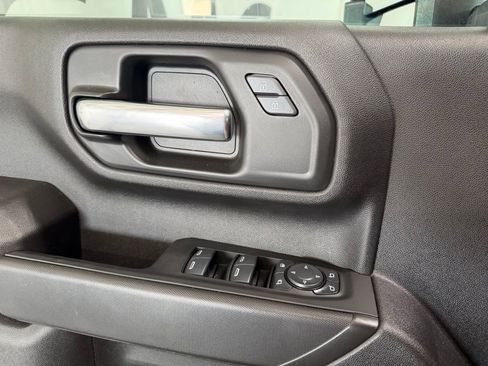 Used 2025 Chevrolet Silverado 2500 Custom w/ Custom Value Package RWD image 16