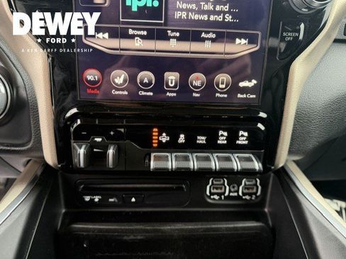 Used 2019 RAM 1500 Laramie AWD/4WD image 27