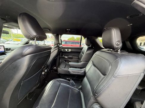 Used 2020 Ford Explorer XLT w/ Equipment Group 202A AWD/4WD image 15