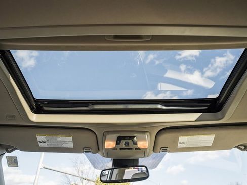 Used 2020 Toyota Sienna XLE image 33