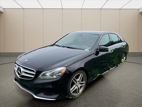 Used 2016 Mercedes-Benz E 350 4MATIC Sedan image 2