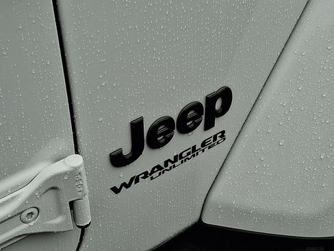 Certified 2021 Jeep Wrangler Unlimited Sahara image 16