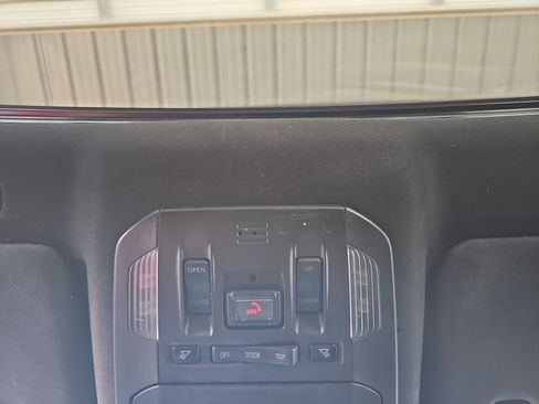 Used 2021 Toyota Highlander XSE FWD image 24