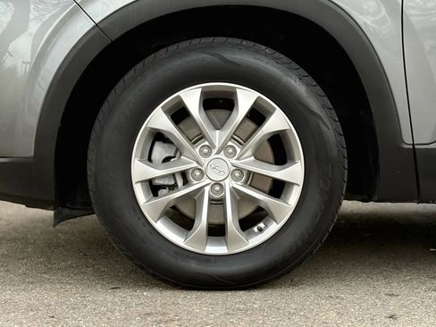 Used 2019 Hyundai Santa Fe SE image 29