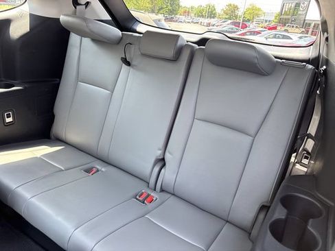 Used 2021 Toyota Highlander Platinum AWD/4WD image 19