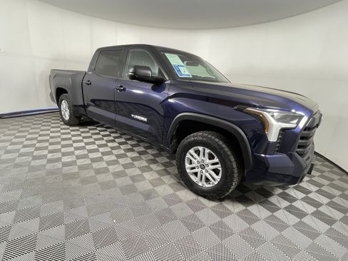 Used 2023 Toyota Tundra SR5 w/ SR5 Premium Package AWD/4WD image 6