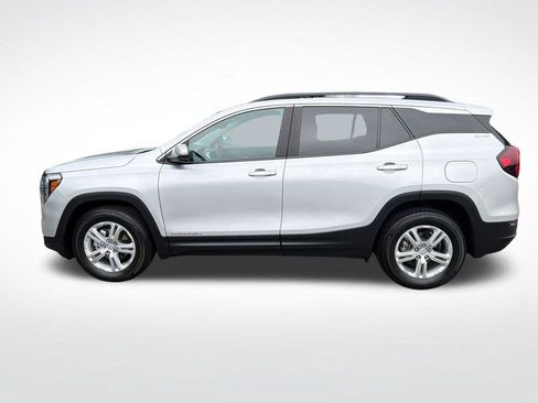 Certified 2022 GMC Terrain SLE w/ Driver Convenience Package AWD/4WD image 2
