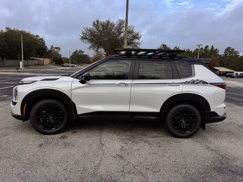New 2026 Mitsubishi Outlander AWD image 4